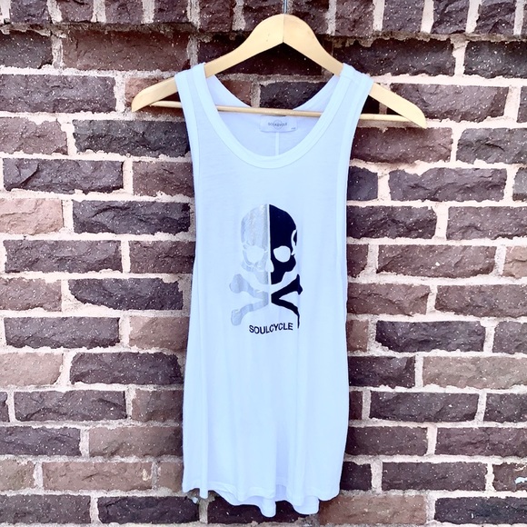 📌 Soul by SoulCycle Split Skull Racerback Tank - Picture 2 of 5